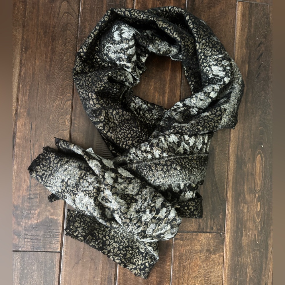 Chico’s pashmina animal print gold and black scarf